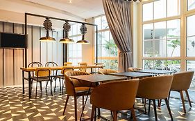 Ibis Paris Ornano Montmartre Nord 18Eme